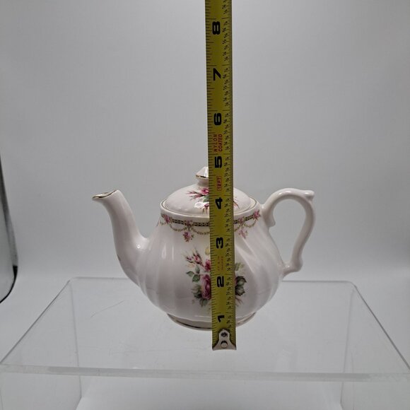 Golden Crown Fine Bone China Teapot With Pink Roses & Gold Trim - Picture 13 of 15